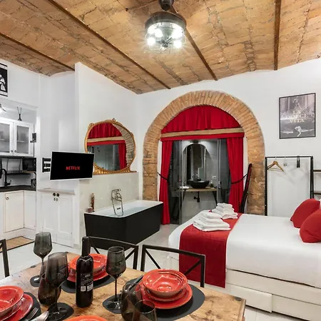 Italian Cinema 1960 Apartment - 500Mt To Termini, 2 Steps From Colosseum, A-C